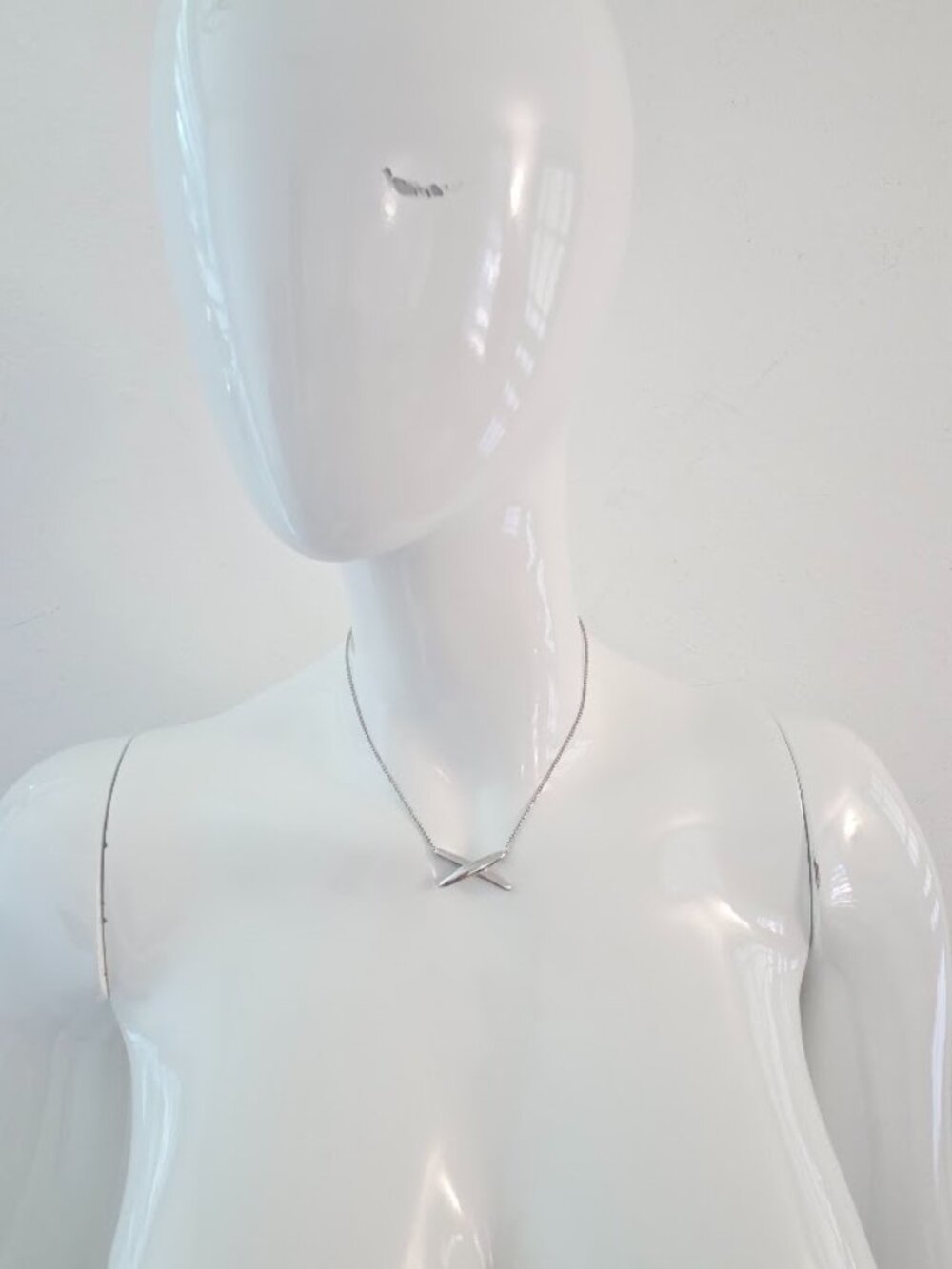 Silver Tone Minimalist Crossed X Pendant Necklace Adjustable - Picture 10 of 16